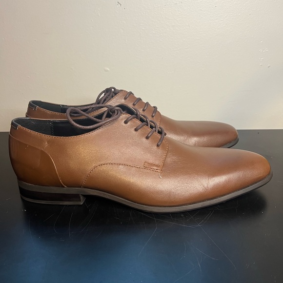 Calvin Klein dress shoes - Picture 2 of 7